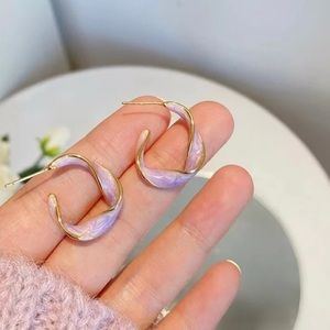 Twisted Hop Earrings for an earthy, feminine, subtle vibe